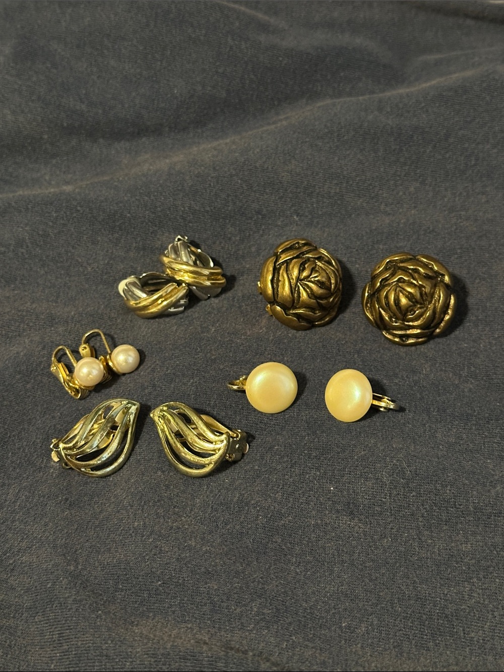 Bundle of 5 clip-on earrings